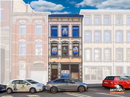 maison avec beaucoup de potentiel -5ch- tres lumineuse !!!!