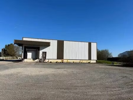 location local d'activités grand bourgtheroulde 2 160 m²