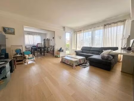 maison de luxe de 126 m2 en vente bondy  île-de-france