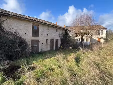 maison ancienne de 3 chambres avec dépendance et jardin clos