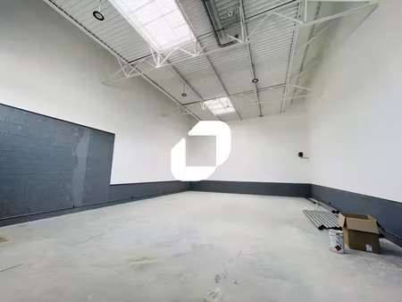 location local d'activités vaux le penil 77000