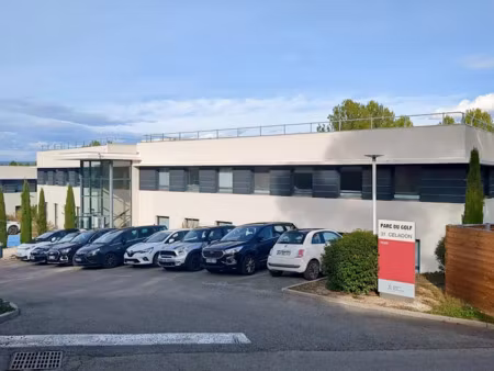 location meublée locaux professionnels 5 m² à les milles (13290)  99 €