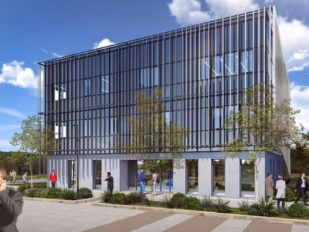 local bureau avec parkings - 128.6m2