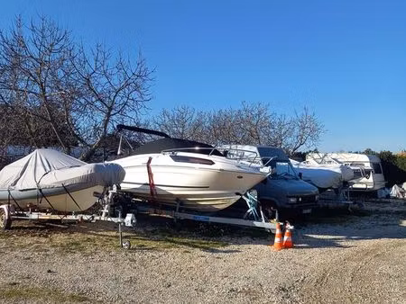 parking bateaux / jet-ski /camping car / vehicule
