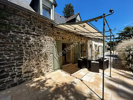 maison d'exception à vendre à vern sur seiche - 5 chambres  198 m²