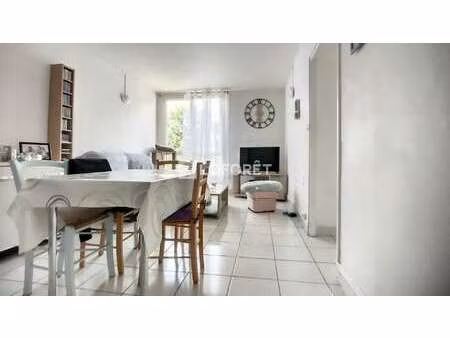 vente appartement 3 pièces à saint-pierre-lès-elbeuf (76320) : à vendre 3 pièces / 55m² sa