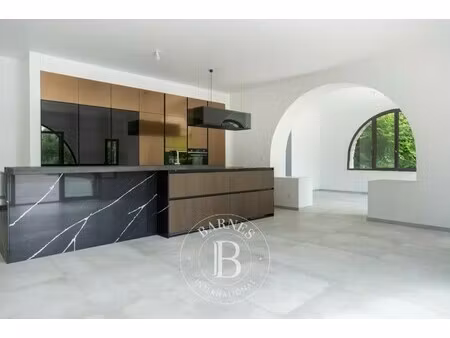 maison de luxe à vendre à montchauvet