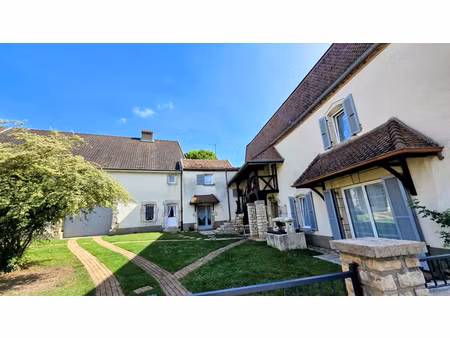 achat maison 9 pièces 251m²