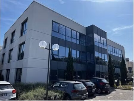 bureau de prestige de 426 m2 en location - marseille  france