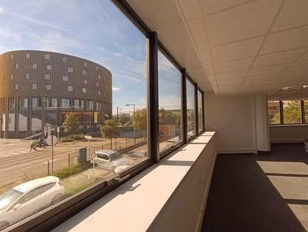 bureau de prestige de 214 m2 en location - blagnac  france