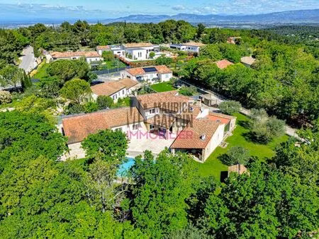 maison de luxe en vente à la roque-sur-pernes  france