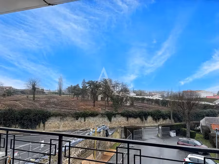 vente appartement rochefort 17300 - - surface privée