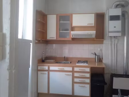 location appartement 1 pièce 27 m² à saint-étienne (42000)