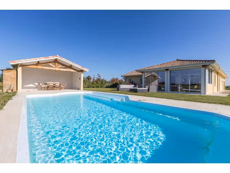 maison plain-pied avec piscine