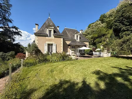 vente propriété 10 pièces 300 m² à la chartre-sur-le-loir (72340)  889 900 €