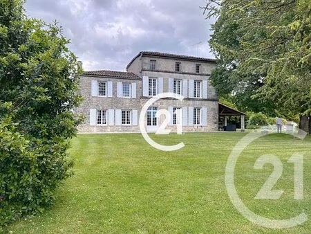 maison à vendre - 6 pièces - 225 m2 - foussignac - 16 - poitou-charentes