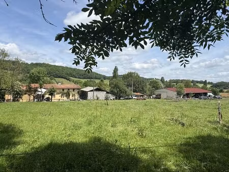 corps de ferme avec 18ha