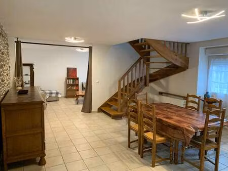 location maison meublé à carhaix-plouguer (29270) : à louer meublé / 84m² carhaix-plouguer