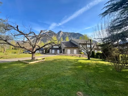 vente maison 10 pièces 310 m² à tarascon-sur-ariege (09400)  367 500 €