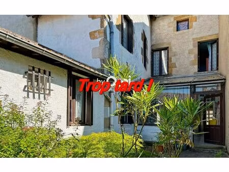 maison montmarault m² t-5 à vendre  90 000 €