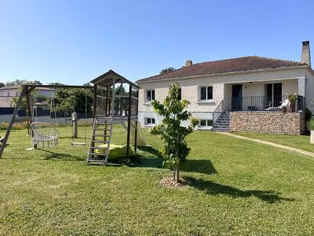 vente maison à landeronde (85150) : à vendre / 179m² landeronde