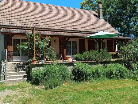 auxy - 236.000 euros