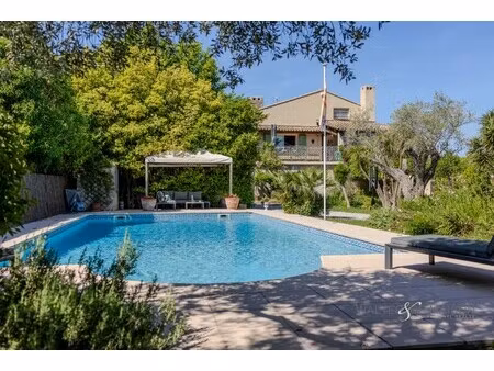 maison de luxe à vendre dans le quartier nord