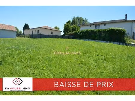 terrain plat viabilisé contenance 643 m².
