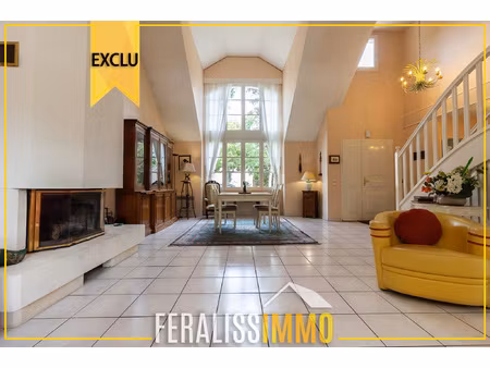 splendide maison dans un écrin de verdure !