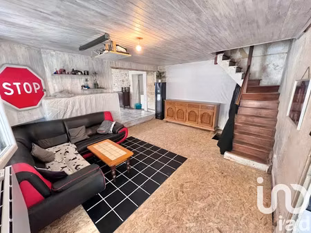 vente maison 7 pièces 180 m² à montjean (16240)  75 000 €