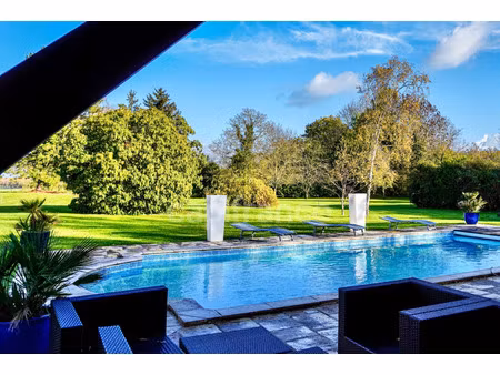 propriété à vendre la villeneuve en chevrie 10 pièce(s) 366m2 650 000€