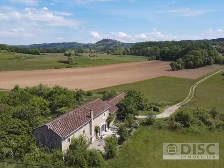 belle propriété avec 5 hectares à 5 min de cordes-sur-ciel.