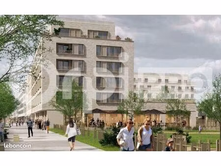 local commercial 228 m²