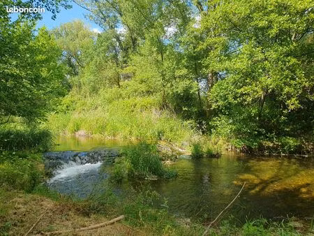 terrain de loisirs arboré potager bord de rivière
