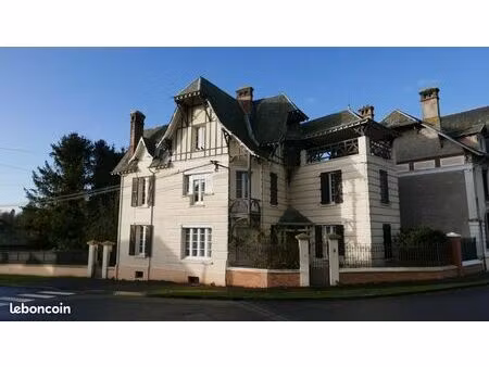 maison 8 pièces 190 m²