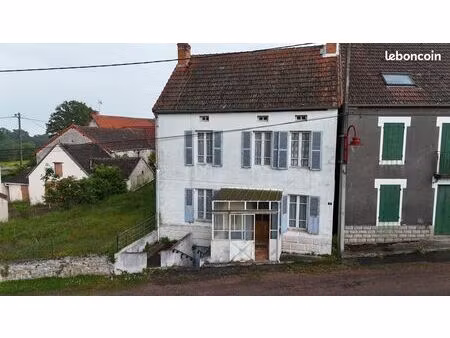 maison de village 4 pièces 90 m²