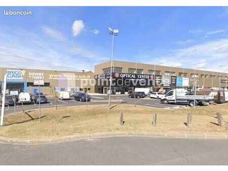 local commercial 530 m²