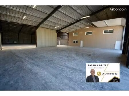 local 1623 m² vichy