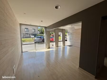 local commercial 56 m² nevers