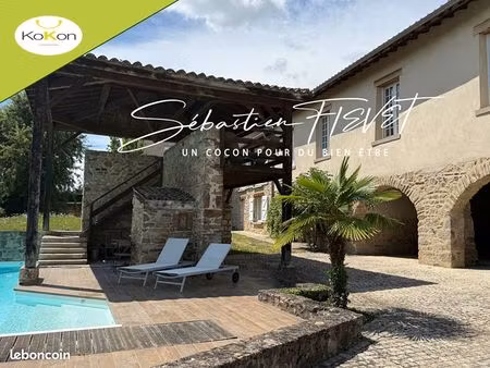 propriété 12 pièces 513 m²