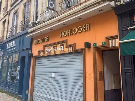 local commercial 90 m² tarare