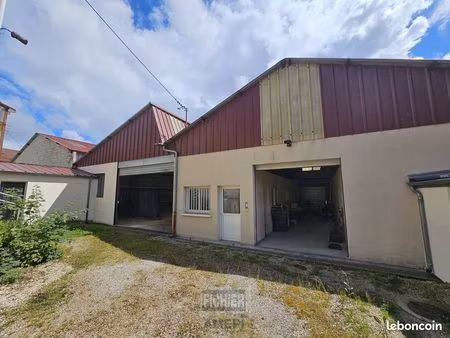 inconnu 10 pièces 690 m²