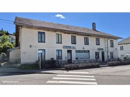maison 7 pièces 267 m²