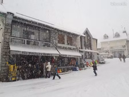 immeuble commerce et habitation