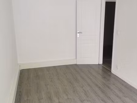 a vendre local commercial 88 m² + garage + cave