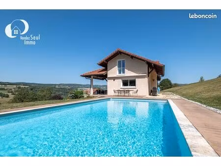 villa 7 pièces 238 m²