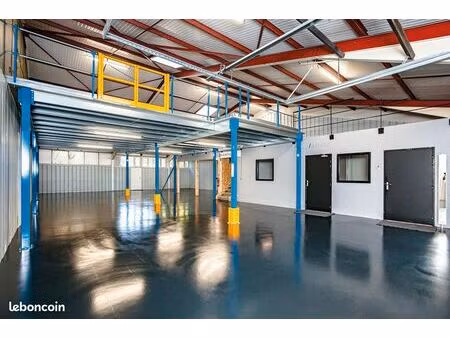 local 350 m2 alby sur cheran