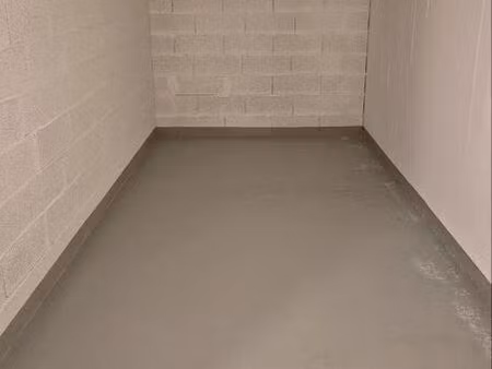 à louer celliers / caves sécurisés au teich