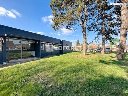 local 135 m² louviers