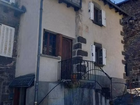 maison 46 m² vic-sur-cère